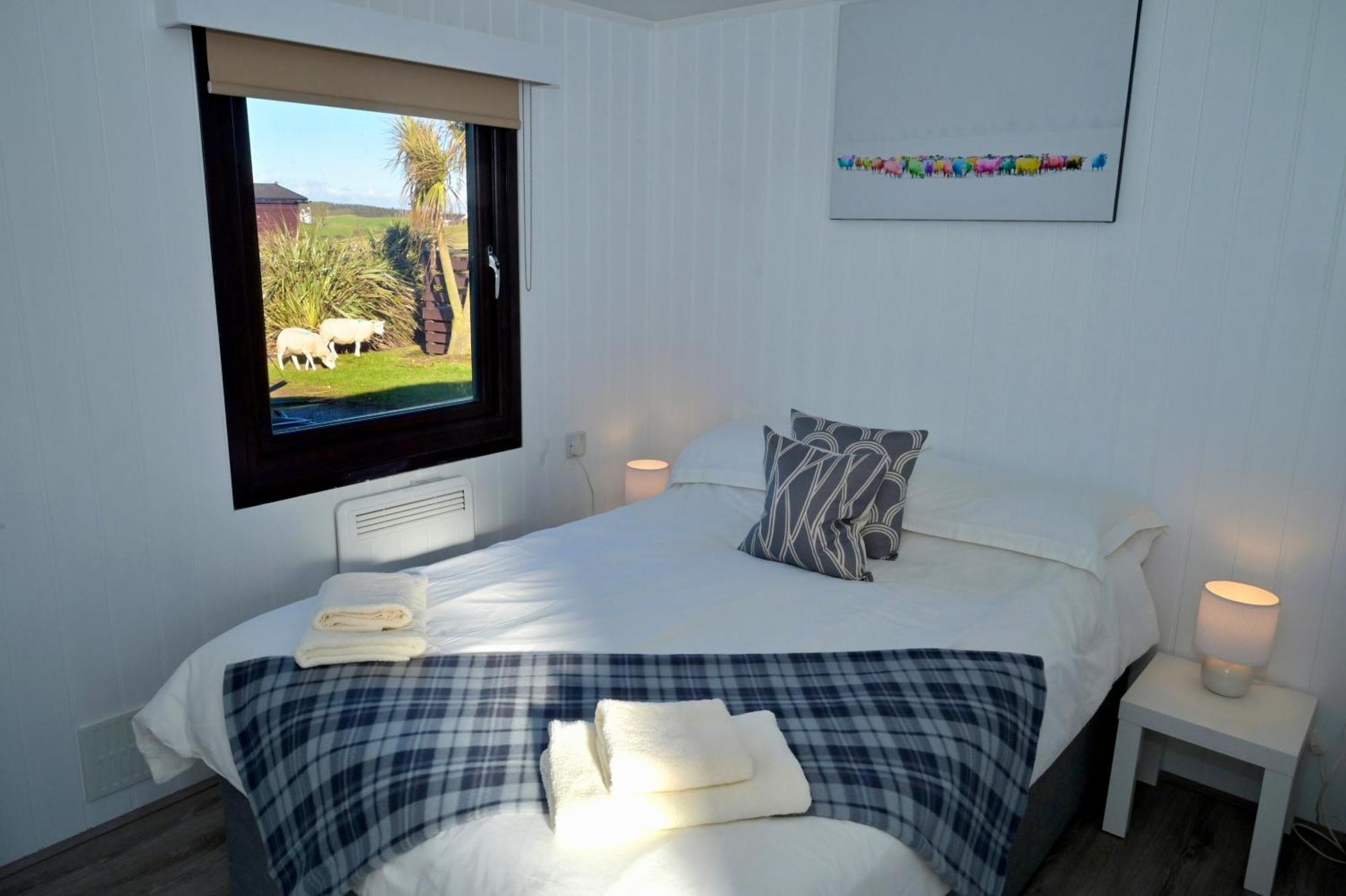 Lodge Cabin With Fabulous Views - Farm Holiday Stranraer Exteriér fotografie