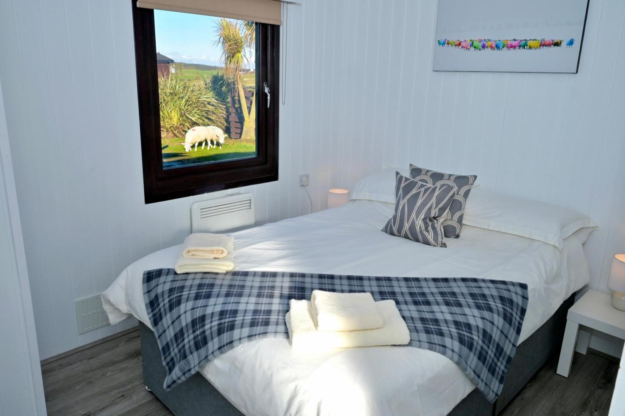 Lodge Cabin With Fabulous Views - Farm Holiday Stranraer Exteriér fotografie