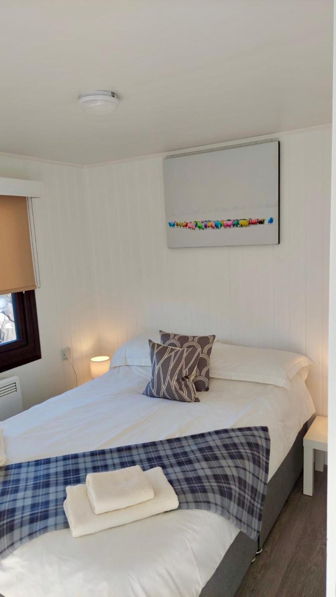 Lodge Cabin With Fabulous Views - Farm Holiday Stranraer Exteriér fotografie